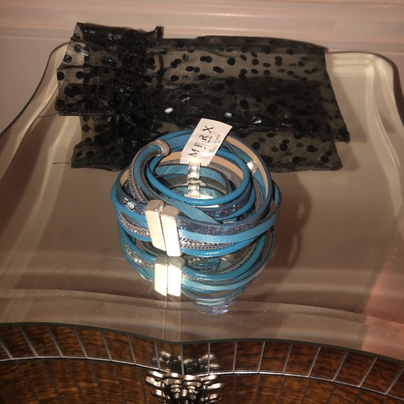 Merx Inc Blue wrap multi layer bracelet - Picture 4 of 4
